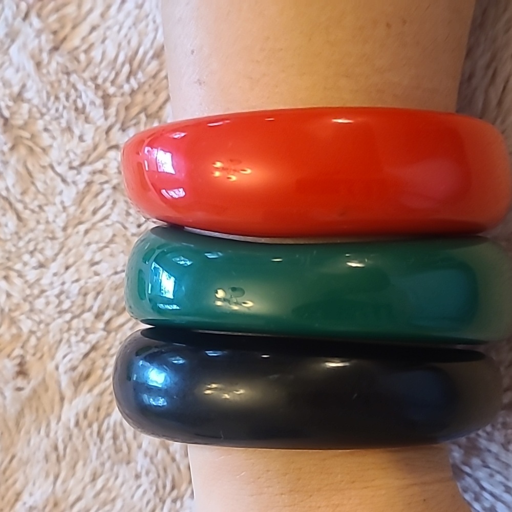 Early Plastic, Probably Bakelite, Bangles - image 3
